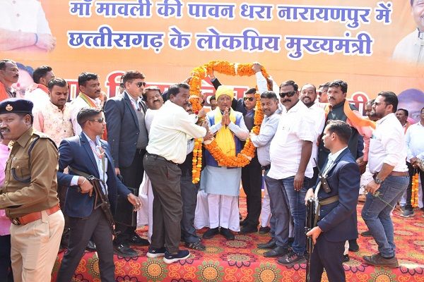  मुख्यमंत्री श्री विष्णु देव साय के नारायणपुर जिले में प्रथम आगमन पर आत्मीय स्वागत