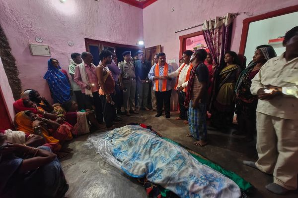 कबीरधाम में हुई सड़क दुर्घटना में मृत ग्रामीणों के प्रति मुख्यमंत्री विष्णु देव साय ने जताया शोक