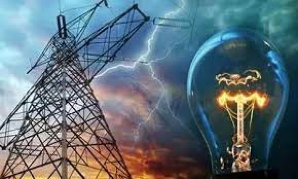 बिजली विभाग ने किसानों को सिंचाई के लिए दिए घरेलू कनेक्शन, अब भेज रहे मनमाना बिजली बिल