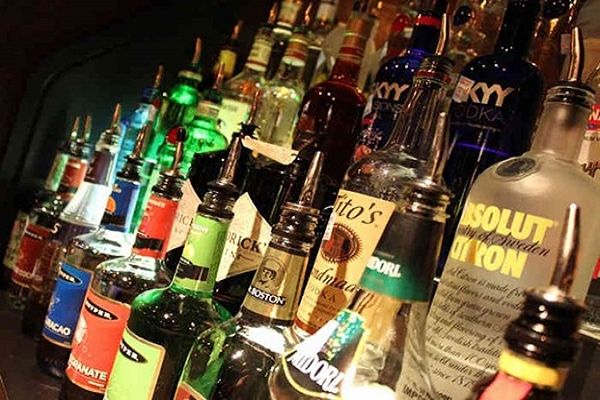  इंदौर में शराब कारोबारियों में गैंगवार की आशंका
