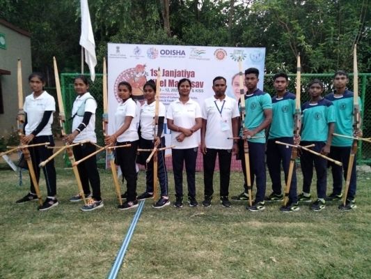जनजाति खेल राष्ट्रीय प्रतियोगिता पहली बार भारत सरकार 18 राज्यों के एथलीट भाग लिया है 