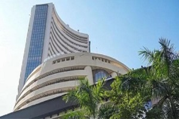 बेंचमार्क इंडेक्स सपाट बंद हुए