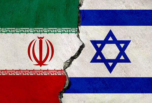 Iran vs Israel: इजरायल की 'मार' झेल पाएगा ईरान!