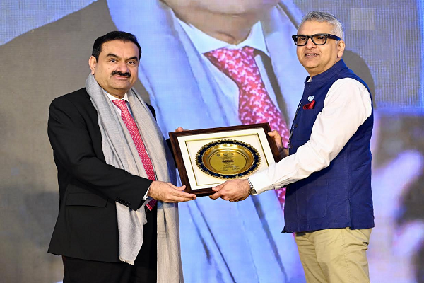  अदाणी ग्रुप बनाएगा विश्वस्तरीय, किफायती और एआई आधारित हेल्थकेयर इकोसिस्टम