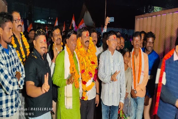 नवनिर्वाचित विधायक विक्रम मंडावी का  मद्देद और भोपालपटनम नगर में हुआ भव्य स्वागत 