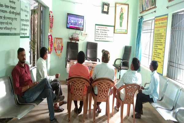 जिले के गांवों एवं नगरीय क्षेत्रों में लोगों ने देखा शपथ ग्रहण समारोह का सीधा प्रसारण