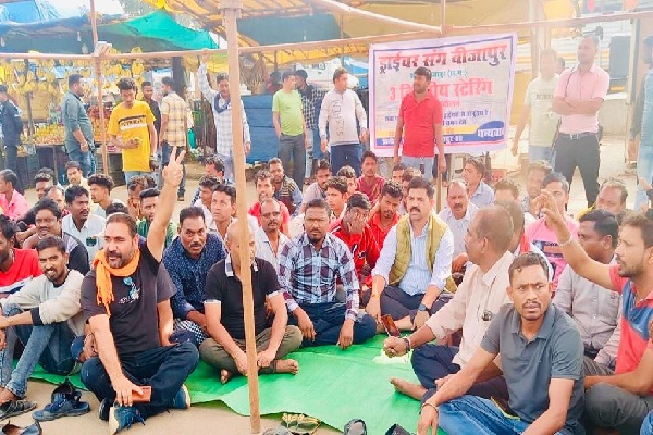  ड्राइवरों के जायज़ माँगों का विधायक विक्रम मंडावी ने किया समर्थन
