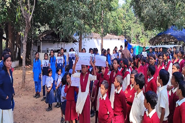 ज्ञान का दीपक जलाना है बाल विवाह को मिटाना है