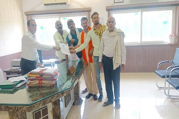 गांवों की ड्रोन कर रहा रिकार्डिंग