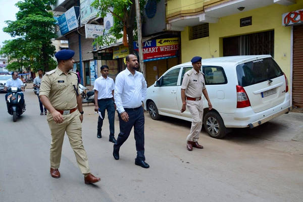 कलेक्टर-एसपी ने चांदनी चौक की ट्रैफिक व्यवस्था का किया मौका मुआयाना