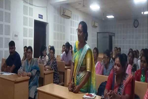 शहरी अजीविका मिशन की समीक्षा बैठक राज्य स्तरीय दल द्वारा