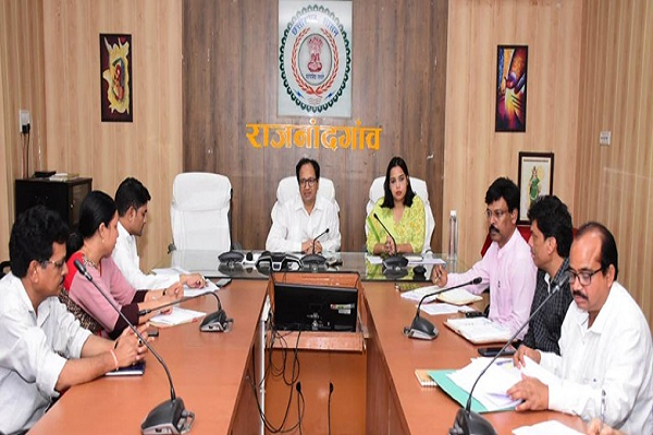 किसानों को गुणवत्तापूर्ण खाद-बीज समय पर उपलब्ध कराएं - कलेक्टर