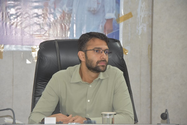 कलेक्टर : ओपीडी बढ़ाने के कड़ाई से दिये निर्देश एवं स्वास्थ्य विभाग के अधिकारियों को दिए बेहतर प्रबंधन