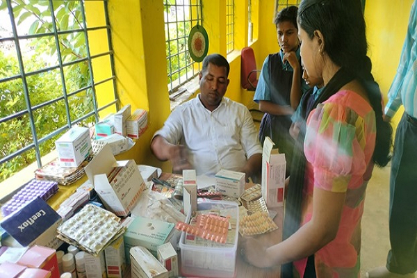  चिकित्सकों ने ग्रामीणों का नि:शुल्क उपचार किया