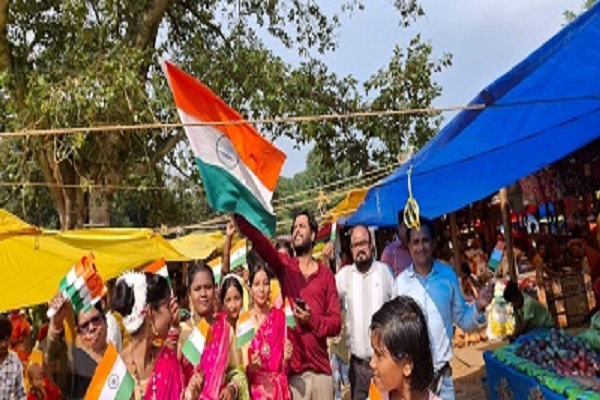 हर घर तिरंगा हर हाथ तिरंगा