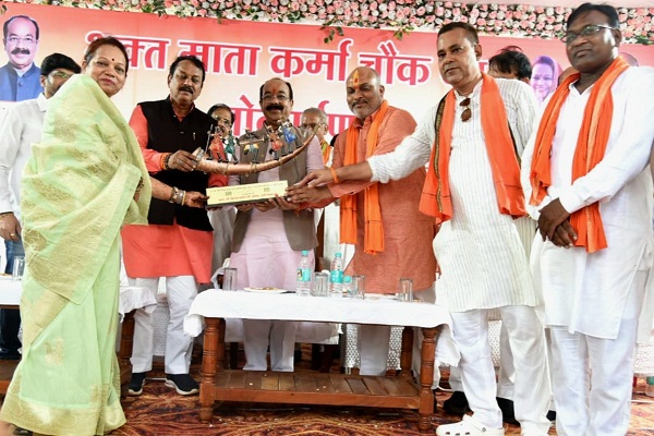  उप मुख्यमंत्री श्री अरुण साव ने रिसाली में 14.26 करोड़ रुपए के विकास कार्यों का किया भूमिपूजन