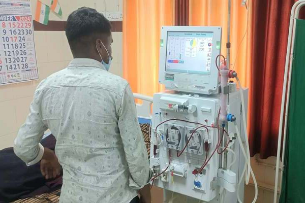 मरीजों के लिए वरदान बना जिला हॉस्पिटल का डायलिसिस सेंटर