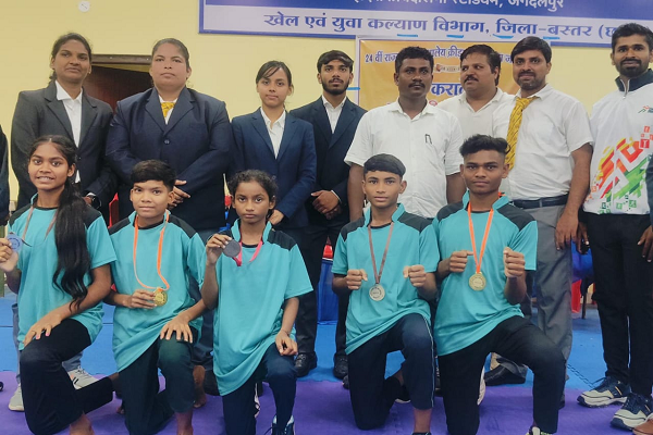 राज्य स्तरीय शालेय कराते प्रतियोगिता में बीजापुर के खिलाड़ियों ने दिखाया अपना जौहर