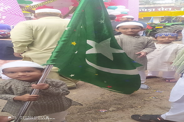 पैगंबर-ए-इस्लाम मोहम्मद साहब का यौमे पैदाइश का दिन जश्न-ए-ईद मिलादुन्नबी अकीदत और जुलूस के साथ मनाया गया