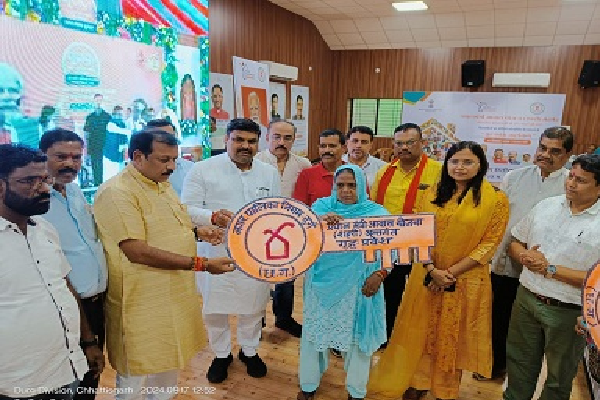 प्रधानमंत्री आवास योजना के लाभार्थियों का हुआ गृह प्रवेश