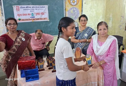 प्रतिभावान बालिकाएं की गईं सम्मानित, करियर मार्गदर्शन भी मिला