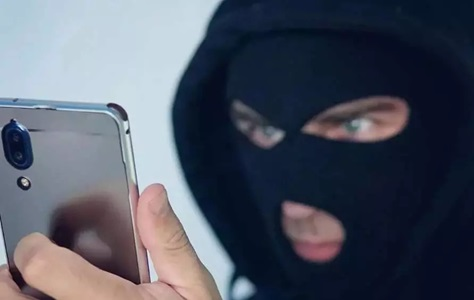 शिक्षिका को ब्लैकमेल कर 5 लाख की वसूली