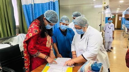 कलेक्टर ने जिला अस्पताल का किया निरीक्षण, सुविधाओं पर दिया जोर