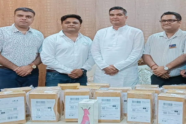 *वैशाली नगर विधानसभा की 16 शासकीय स्कूलों में इंस्टालेशन के लिए पहुंची सेनेटरी नेपकिन वेंडिंग मशीन, विधायक रिकेश सेन ने कहा हमारी बहन-बच्चियों के उच्च आत्म-सम्मान और शैक्षणिक विकास के लिए है जरूरी*