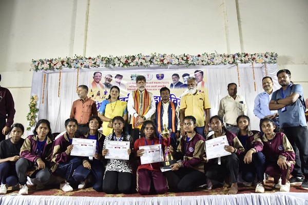 एकलव्य आदर्श आवासीय विद्यालयों की खेल महोत्सव 2024-25 अन्तर्गत दो दिवसीय संभाग स्तरीय क्रीड़ा प्रतियोगिता सम्पन्न