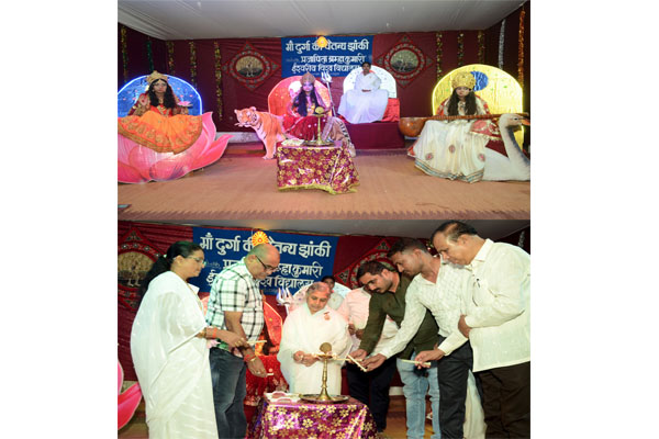 लौह नगरी प्रजापिता ब्रह्माकुमारी ईश्वरीय विश्वविद्यालय के ज्ञानांजलि भवन में चैतन्य देवियों की झांकी लगाई गई