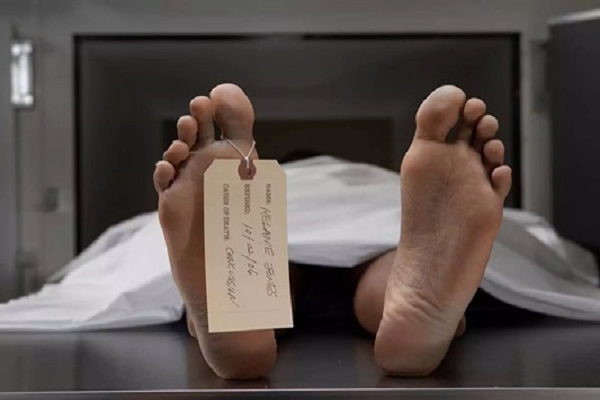 ट्रक की चपेट में आकर महिला की दर्दनाक मौत