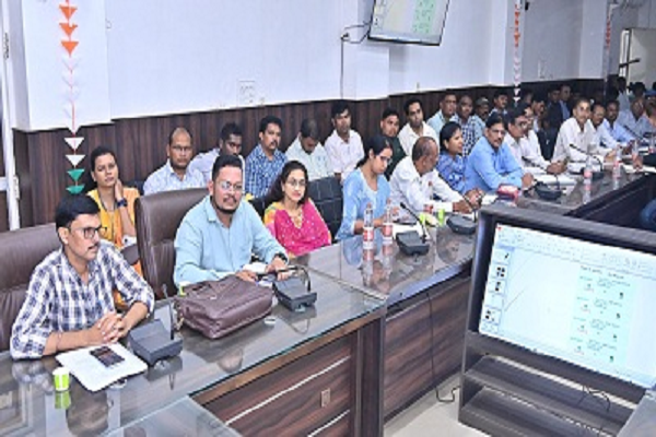 कलेक्टोरेट में दो पालियों में दिया गया गिरदावरी सत्यापन का प्रशिक्षण