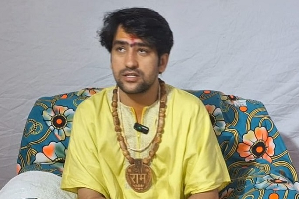 धर्मांतरण नक्सलवाद से भी बड़ा खतरा : पं धीरेन्द्र शास्त्री