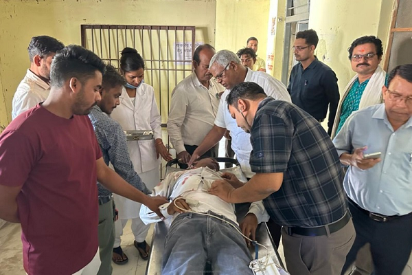 राज्योत्सव की तैयारियों के बीच बड़ा हादसा: करंट लगने से शिक्षक की मौत...