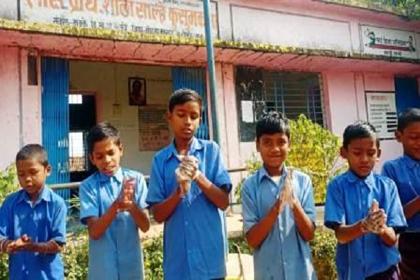 स्कूली बच्चों को भोजन पूर्व हाथ धुलाई के महत्व बताया गया