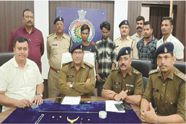 दो बदमाशों से लाखों के जेवर बरामद