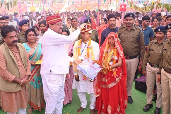 मुख्यमंत्री कन्या विवाह योजना, 124 जोड़े बंधे विवाह के बंधन में