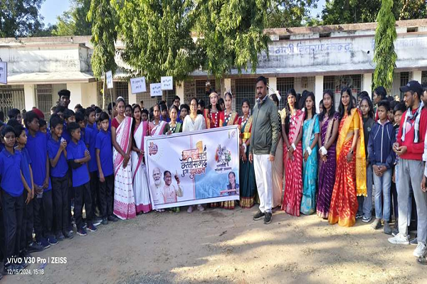 सुशासन पर्व के तहत वीर जनजातीय शहीदों को किया गया नमन