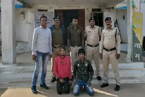 गोदाम से धान चोरी, दो शातिर गिरफ्तार