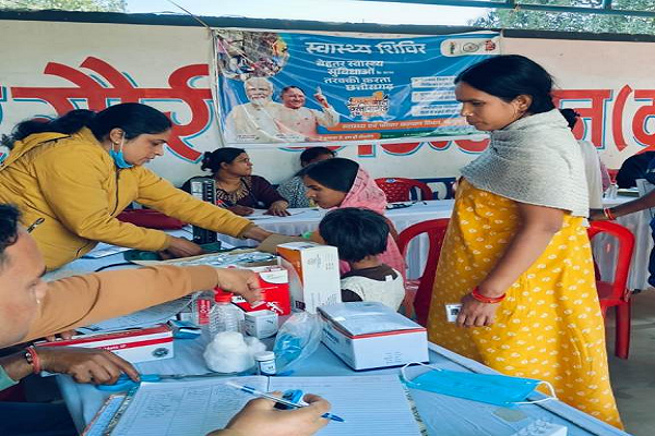स्वास्थ्य शिविर में 120 से ज्यादा मरीजों को मिला निःशुल्क जांच का लाभ