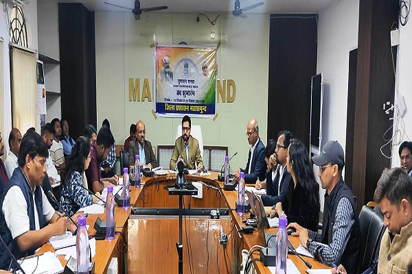 सुशासन सप्ताह में जन चौपाल आयोजित करें : कलेक्टर