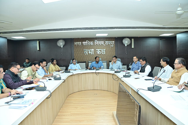  सफाई, पेयजल, सड़क बत्ती के कार्यों को प्राथमिकता दें : अबिनाश मिश्रा