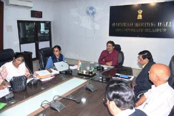 स्वास्थ्य सेवाओं के विस्तार के लिए नहीं होगी संसाधनों की कमी, राष्ट्रीय गुणवत्ता मानकों के अनुरूप हो स्वास्थ्य संस्थाओं का संचालन : कलेक्टर