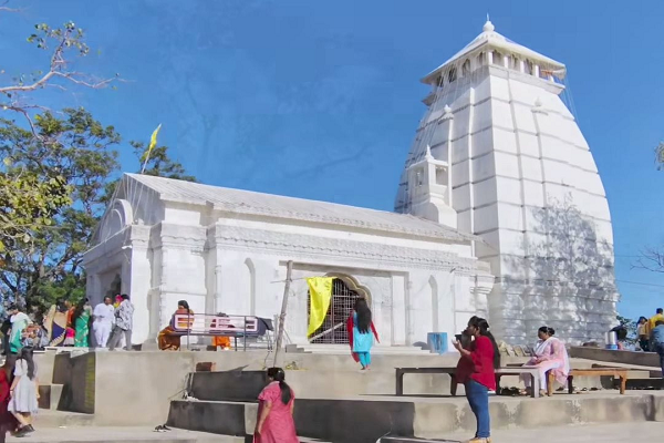 सिद्ध बाबा मंदिर: आस्था, प्रकृति और विकास का अद्वितीय संगम