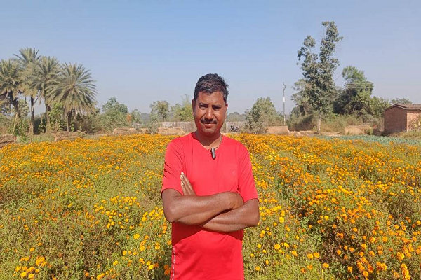 पारंपरिक खेती छोड़ परिमल ने शुरू की गेंदे की खेती, दुगुनी हुई कमाई