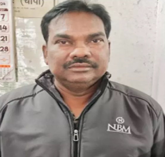 रिश्वत लेते रंगे हाथों गिरफ्तार हुआ हथकरघा विभाग का वरिष्ठ निरीक्षक