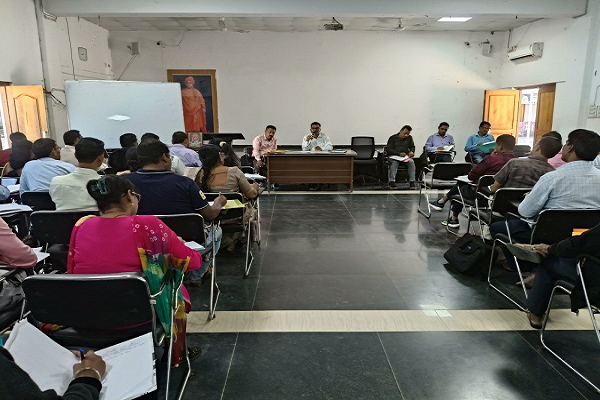 डीईओ मंडावी ने वार्षिक परीक्षा में बेहतर प्रदर्शन के लिए किया प्रोत्साहित