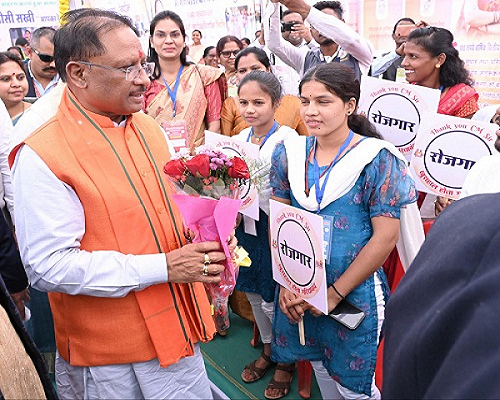 अनुकंपा एवं आंगनबाड़ी नियुक्ति पाने वालों ने कहा थैंक्यू सीएम सर...