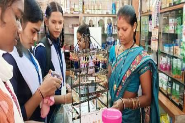 सफलता की कहानी : लखपति दीदी पहल: विश्रामपुरी की ईश्वरी बनी लखपति दीदी