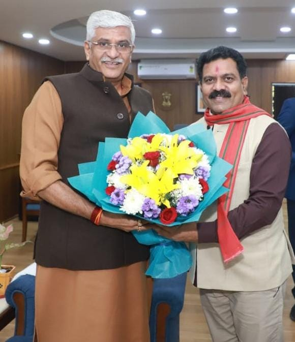 उपमुख्यमंत्री श्री शर्मा ने केंद्रीय पर्यटन मंत्री श्री गजेंद्र सिंह शेखावत से की मुलाकात